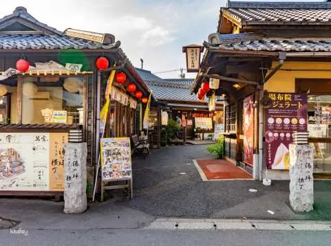One-Day Tour to Dazaifu Tenmangu, Yufuin, Beppu Jigoku | Departure from Hakata * a free hot spring egg, seasonal fruit picking (Mandarin, English, Japanese, Korean-speaking service)