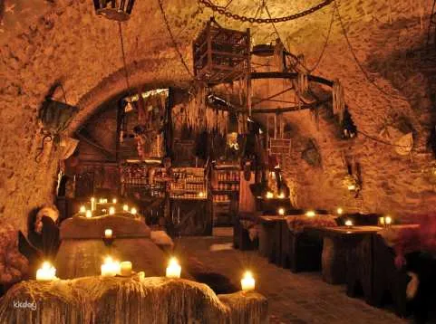 Medieval Dinner with Unlimited Drinks | Prague