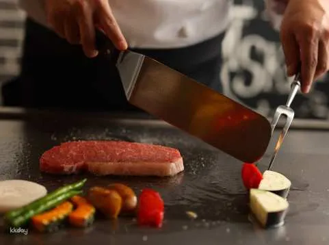 Fukuoka, Japan | Kobe Beef Teppanyaki | Hakata’s Cherry Blossoms (はかたの桜花)